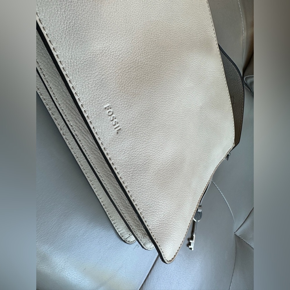 Fossil Light Gray/Cream Finley Leather Shoulder Bag - Picture 16 of 16